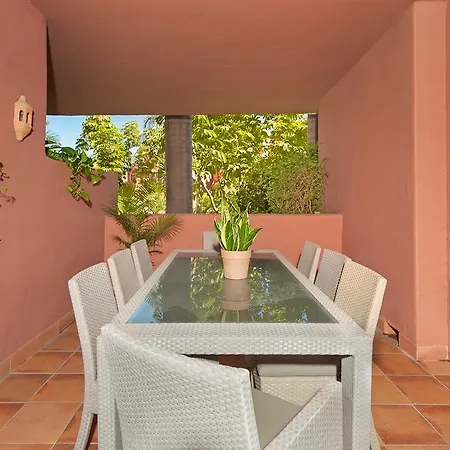 Las Nayades Beach Apartment *