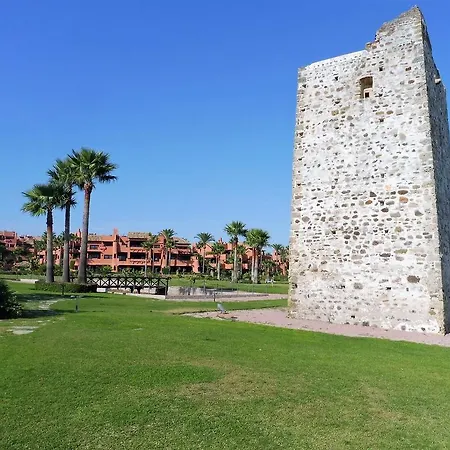Las Nayades Beach Apartment Estepona