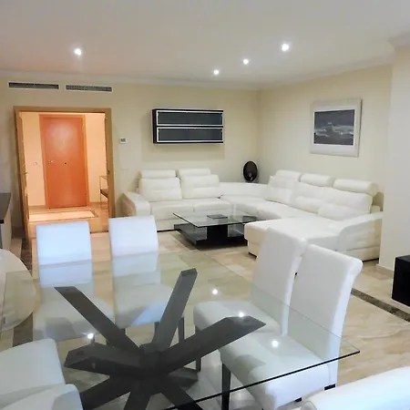Las Nayades Beach Apartment *