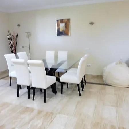 Las Nayades Beach Apartment Estepona