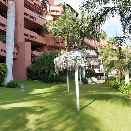Las Nayades Beach Apartment *